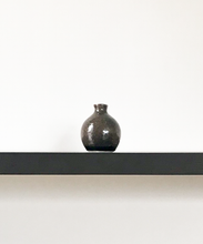 Afbeelding in Gallery-weergave laden, Rond vaasje NOBORIBETSU